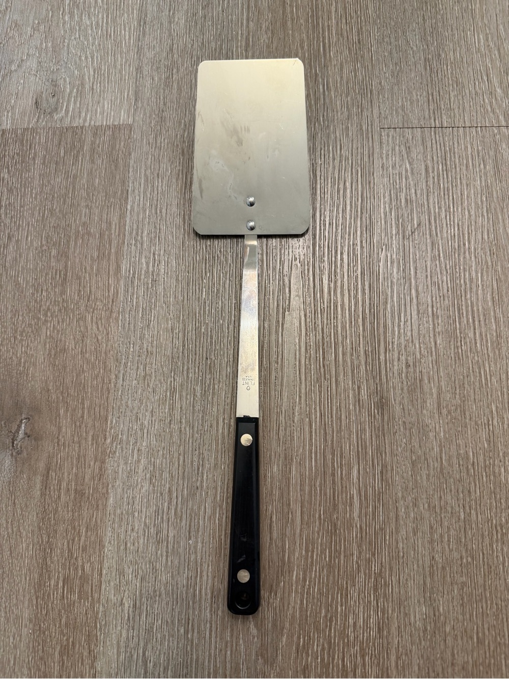 Vtg. FLINT Stainless Vanadium Solid Spatula Long Blade Flipper Wood Handle